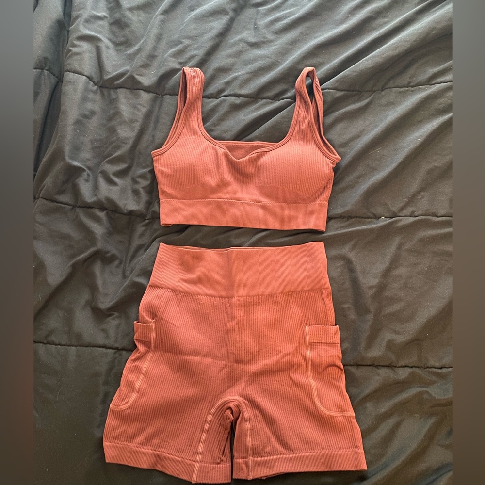 Women’s workout set (from Amazon)
